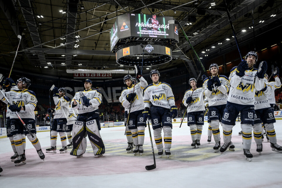 HV71 jublar efter segern mot Frölunda.