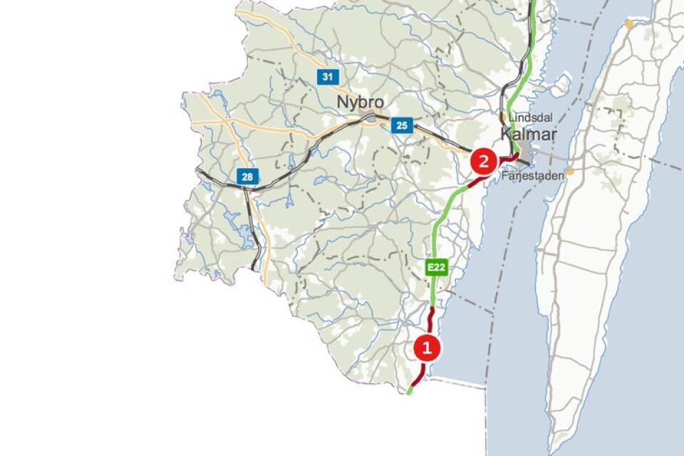 Sträckan mellan Bröms och Söderåkra (1) får sänkt hastighet från 80/90 km/h till bara 80 km/h. Längre norr ut på E 22, mellan trafikplats Hossmo och Kalmar Södra, höjs hastigheten från 80/100 till bara 100 km/h. Grafik: Trafikverket