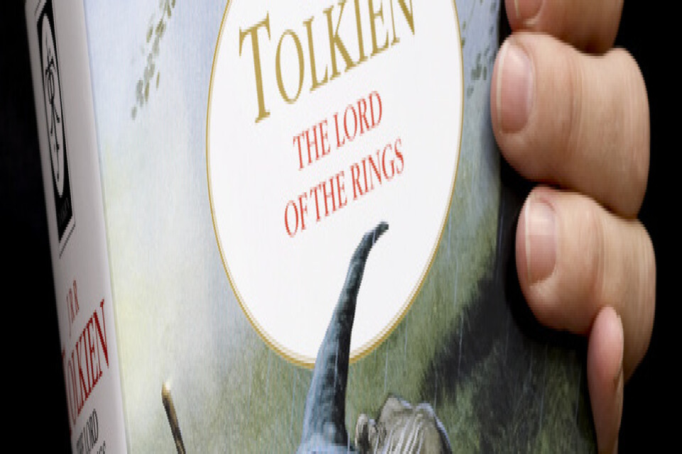 Bokomslaget till "The lord of the rings", eller "Ringarnas herre", som den kallas i den svenska nyöversättningen. Arkivbild.