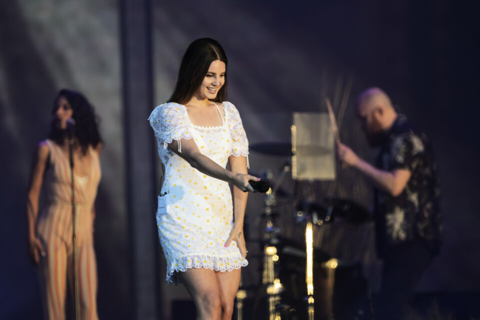 Lana Del Rey när hon uppträdde på festivalen Lollapalooza på Gärdet i Stockholm 2019. Arkivbild.