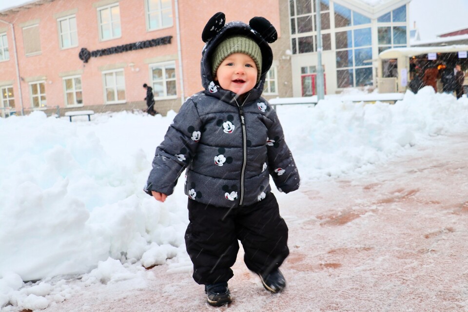 Alve Vestin i Oskarshamn mötte snö för första gången.