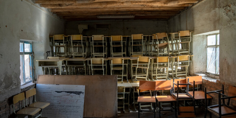 Ett tomt klassrum i Kabul där flickor tidigare har undervisats. Arkivbild.
