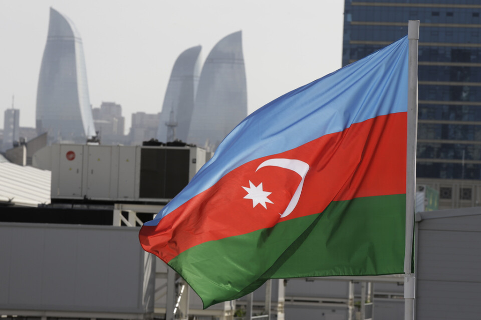 Azerbajdzjans flagga. Arkivbild.