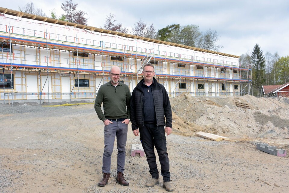 Fredrik Segreland och Jonas Zetterman på Bolius fastigheter ser fram emot att hyresgästerna ska kunna flytta in under första kvartalet 2023.