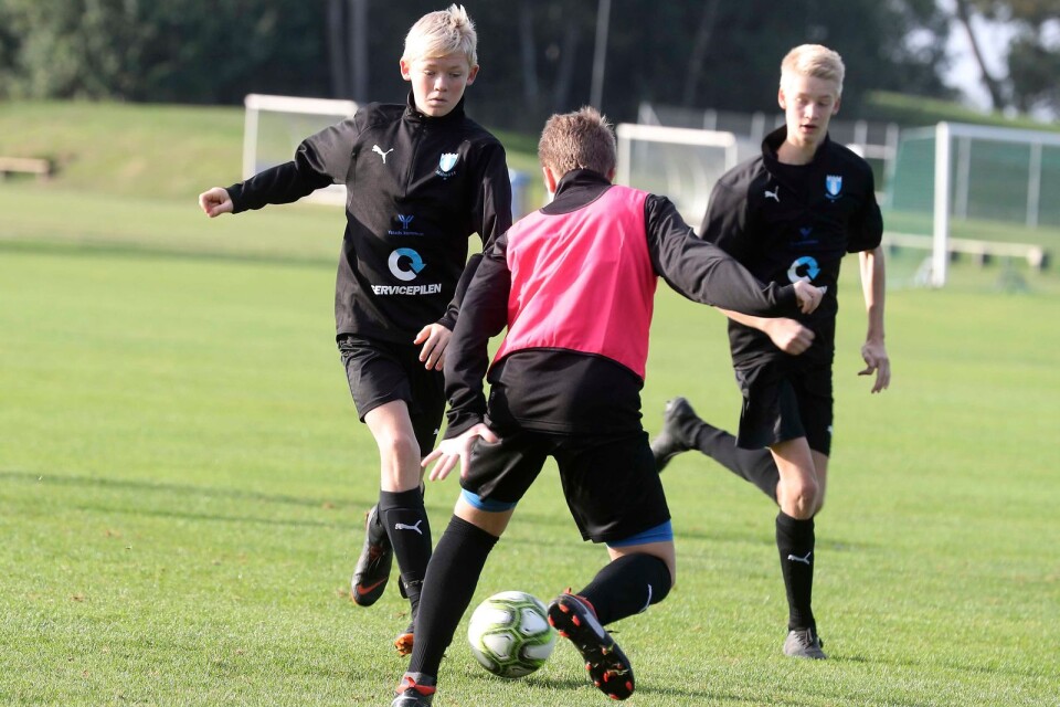 Fotbollsakademin i Ystad är ett samarbete mellan Norreportskolan och Malmö FF.