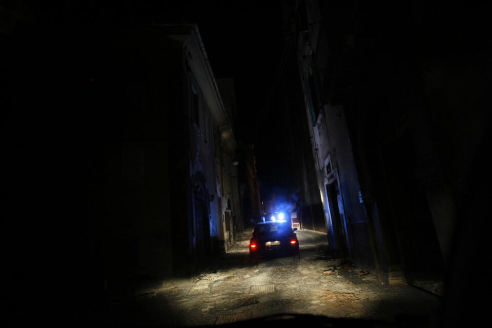 En polisinsats pågår för närvarande runt om i Italien för att hitta den morddömde rymlingen. Arkivbild.
