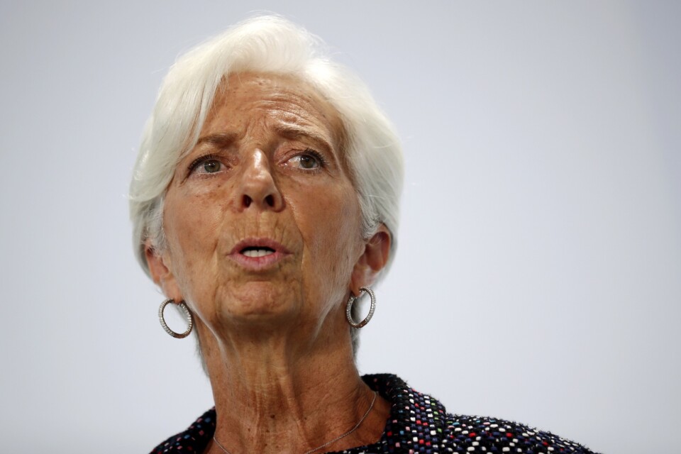 ECB-chefen Christine Lagarde och hennes direktion väntas inte strama åt penningpolitiken även om inflationen i eurozonen formellt överstiger målet. Arkivbild