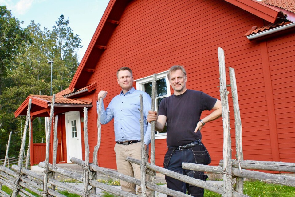 Byahuset invigdes 2007. Jacob Rastad och Urban Eliasson är engagerade i föreningen.