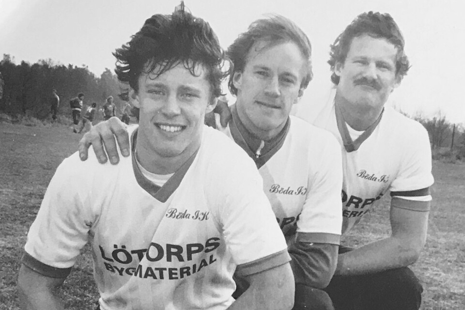 Bröderna Roine, Torbjörn och Thomas Nilsson i Böda IK 1990. Roger Nilsson var då fortfarande kvar i Kalmar AIK och det skulle dröja ytterligare nio år innan samtliga bröder spelade i samma lag.