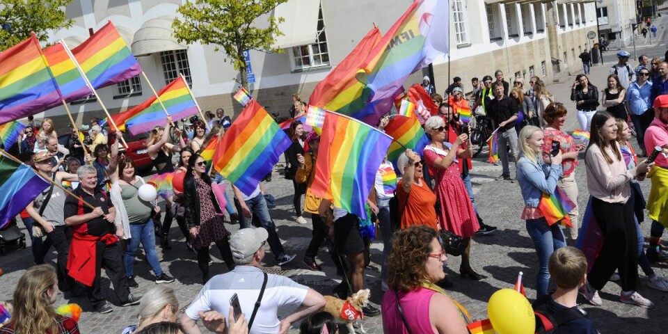 Balkongmord, barnlöshet och blodbrist är tre skäl att gå i Prideparaden på lördag