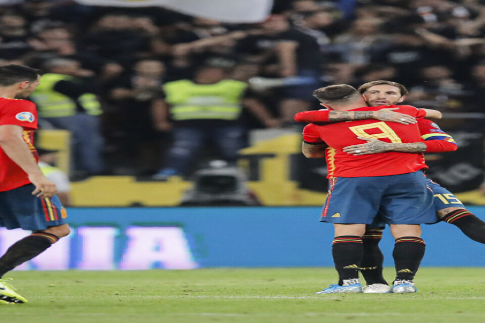 I 2–1-segern borta mot Rumänien visade Sergio Ramos vägen genom att göra 1–0 på straff.