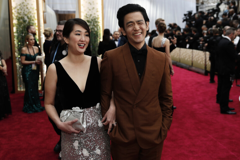 John Cho tillsammans med hustrun Kerri Higuchi på Oscarsgalan 2020. Arkivbild.