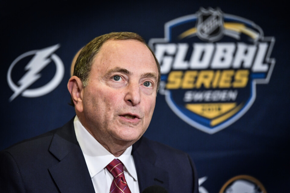 NHL-kommissionären Gary Bettman höll presskonferens i Globen.