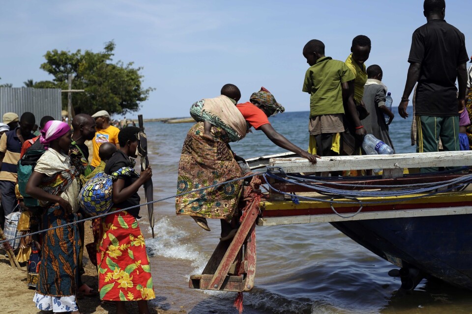 Burundiska flyktingar vid Tanganyikasjön. Arkivbild.