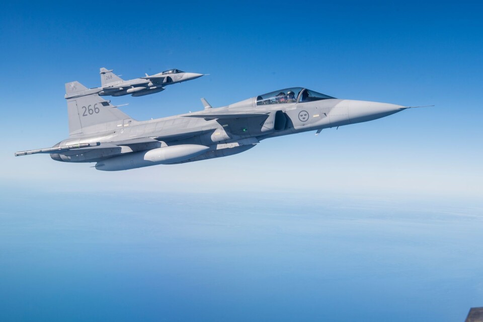 Svenska Jas Gripen-plan deltar i den stora flygvapenövningen med Finland, Estland, England och Frankrike.