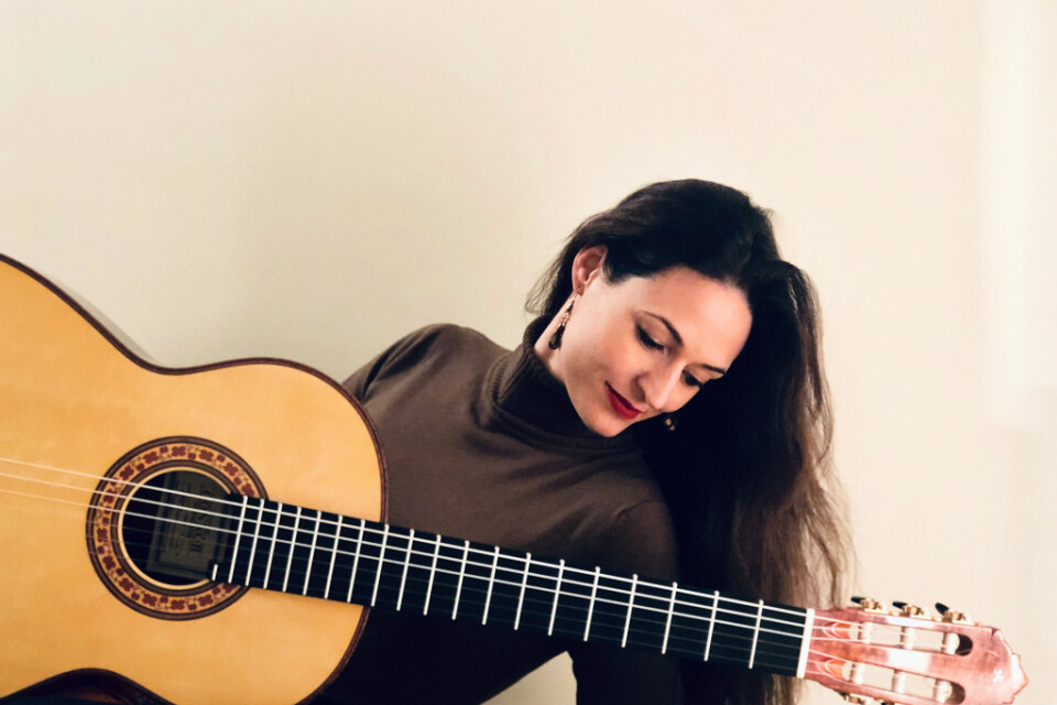 Spanska gitarrstjärnan Anabel Montesino spelar numera världen över. Pressbild.