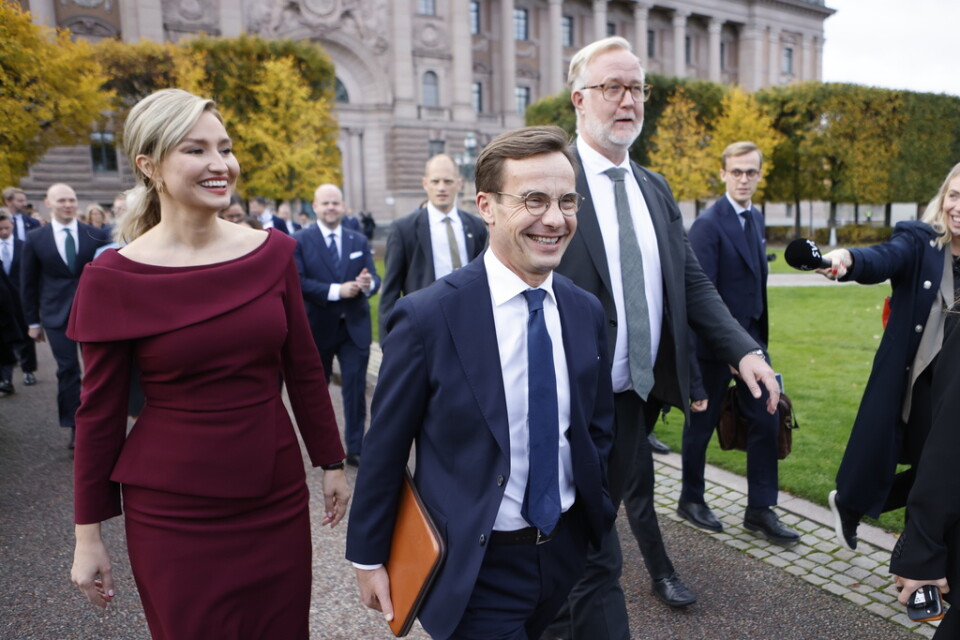 Statsminister Ulf Kristersson (M) , Johan Pehrson (L), arbetsmarknads- ochintegrationsminister och Ebba Busch (KD), energi- och näringsminister.