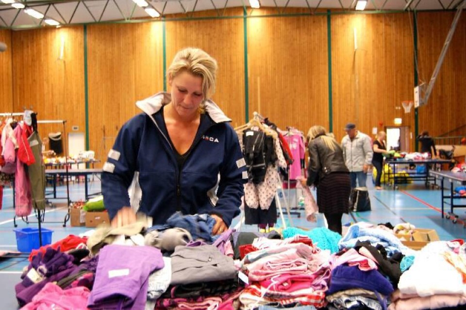 Therese Abrahamssson är en av många föräldrar som gärna säljer överblivna barnkläder och barngrejor på second hand i Anderslöv.