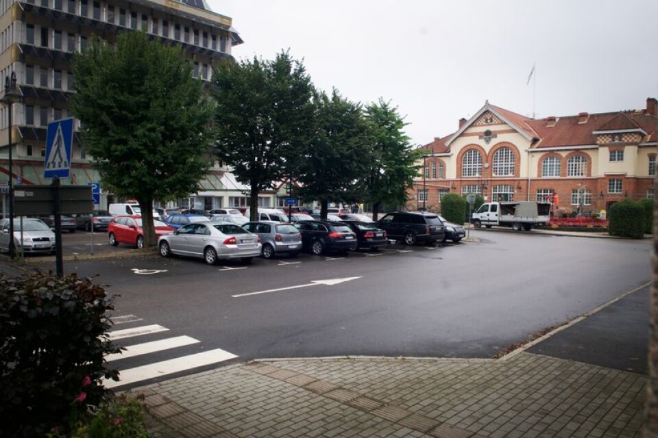 Centralplan sticker ut som den plats i centrala Alvesta som där det har delats ut överlägset mest parkeringsböter sedan p-skivorna infördes.