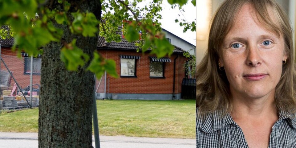 En man knivhöggs till döds och en annan skadades allvarlig. Åklagare Lena-Marie Bergström säger att det är en omfattande mordutredning och har begärt mer tid för att kunna slutföra den.