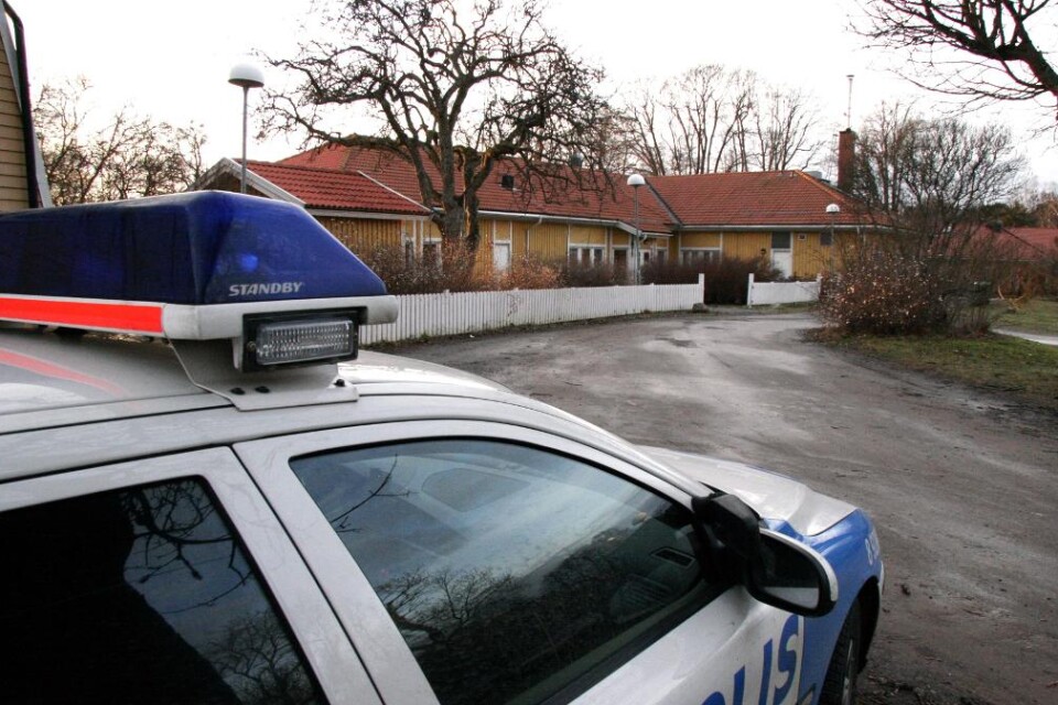 En person misstänks för rattfylleri alternativt drograttfylleri efter en frontalkrock i Borås på söndagseftermiddagen. Sex personer varav två barn var inblandade i olyckan som inträffade på Nordskogsleden nära Borås djurpark. Tre personer fick klippas l