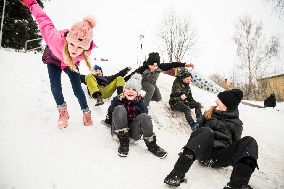 Ester ström, Folke Söderlund, Wilma Tafjord, Aron Bergström, Isak Lindahl och Ella Hulin går alla i trean på Bogesundsskolan och tycker det är kul med vinteråk av alla de slag.
