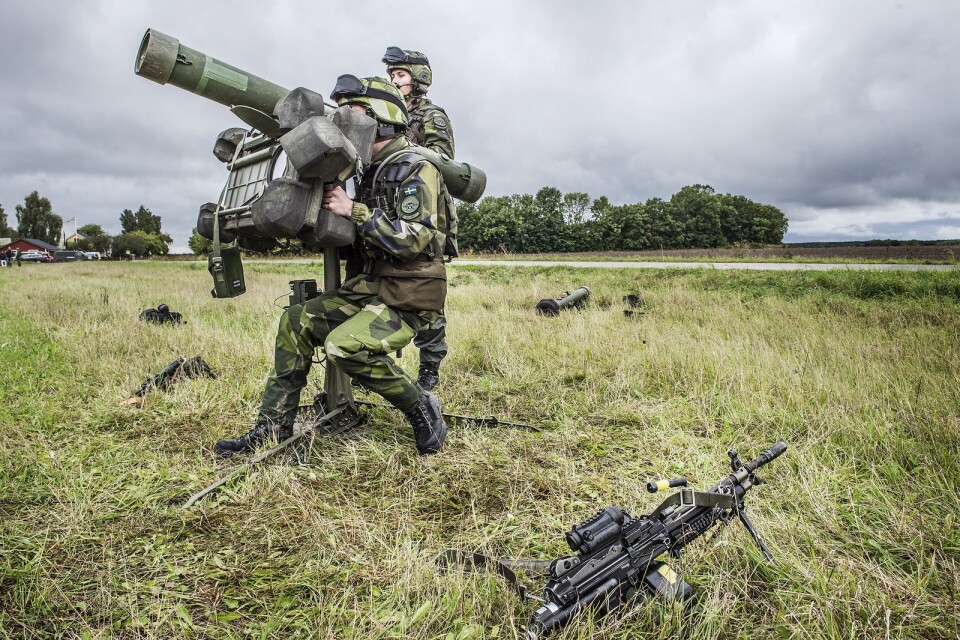 Bilden: Svenska luftvärnsförband ska i övningen försvara sig mot attacker från stridshelikoptrar.