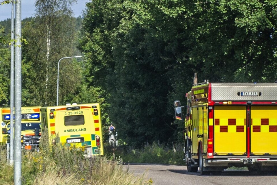 Ambulanser på plats efter en drunkningsolyckan norr om Avesta. Arkivbild