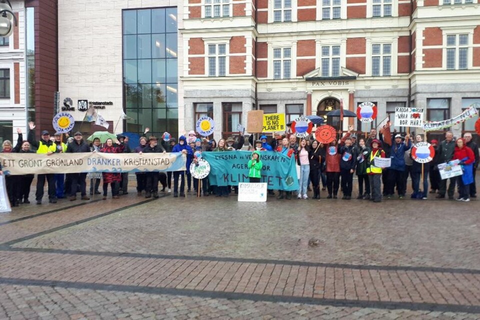 Cirka 90 personer strejkade under fredagen i centrala Kristianstad, i ”Fridays for future”.