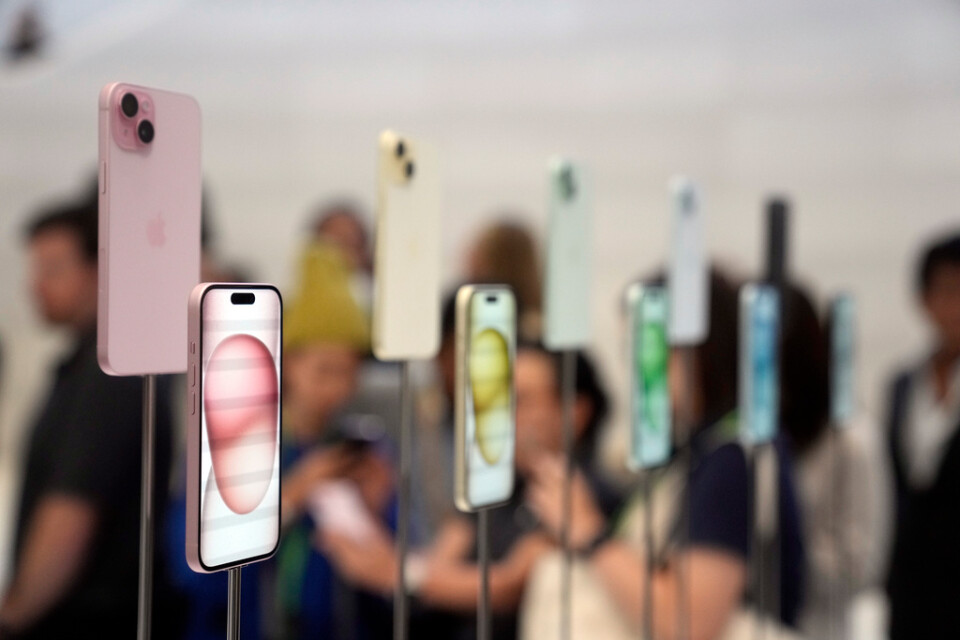 Apple backar efter franska myndigheters oro och uppdaterar Iphone12. Arkivbild.