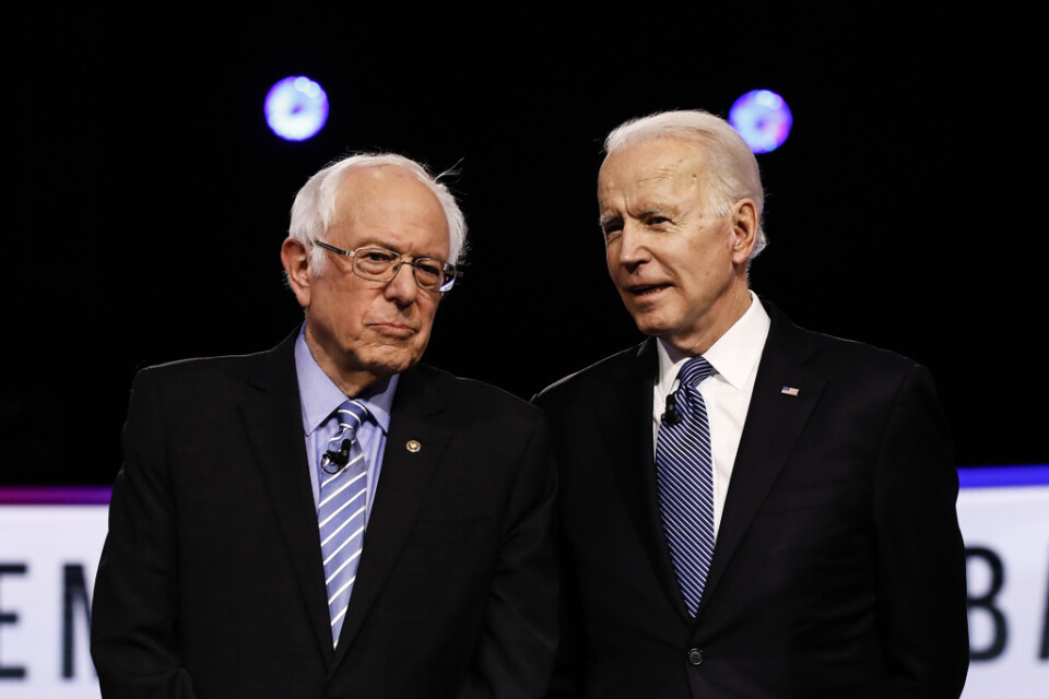 Bernie Sanders (till vänster i bild) och Joe Biden gör upp om att bli demokraternas kandidat i presidentvalet i november. Arkivbild.