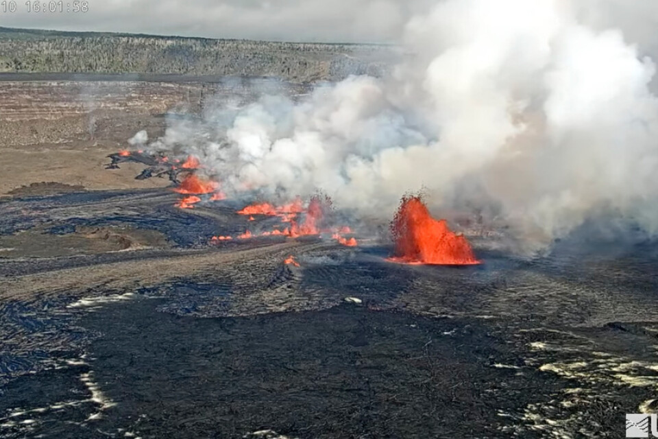 Bilder från den amerikanska geologiska myndigheten USGS visar vulkanutbrottet på Hawaii.