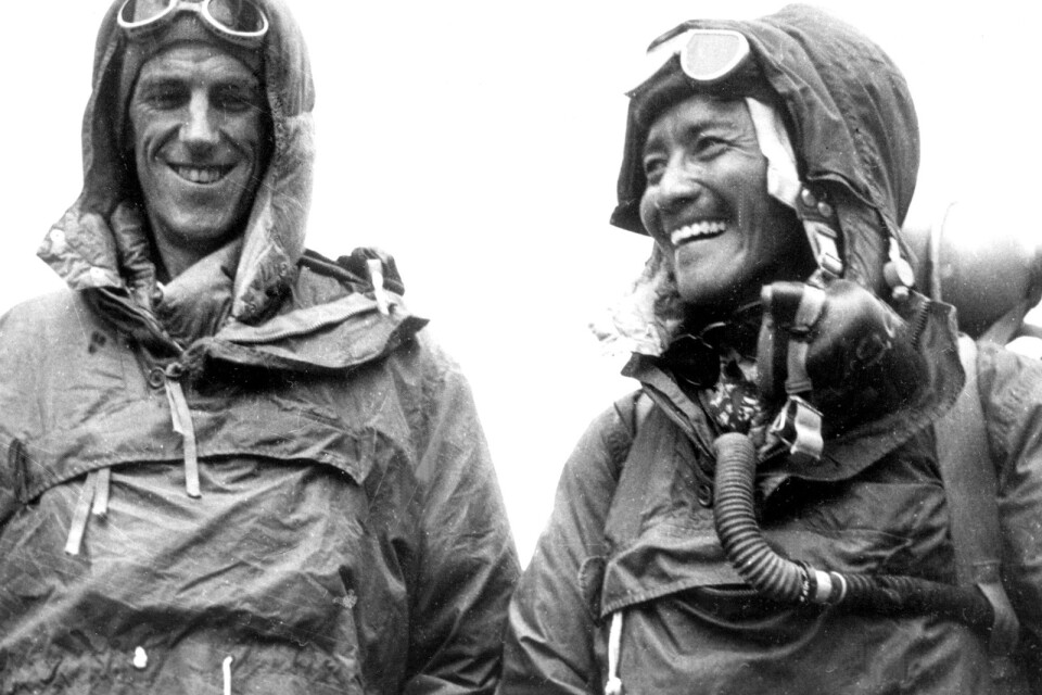 Tenzing Norgay (till höger) och Edmund Hillary var först ut att officiellt bestiga Mount Everest 1953. Arkivbild.