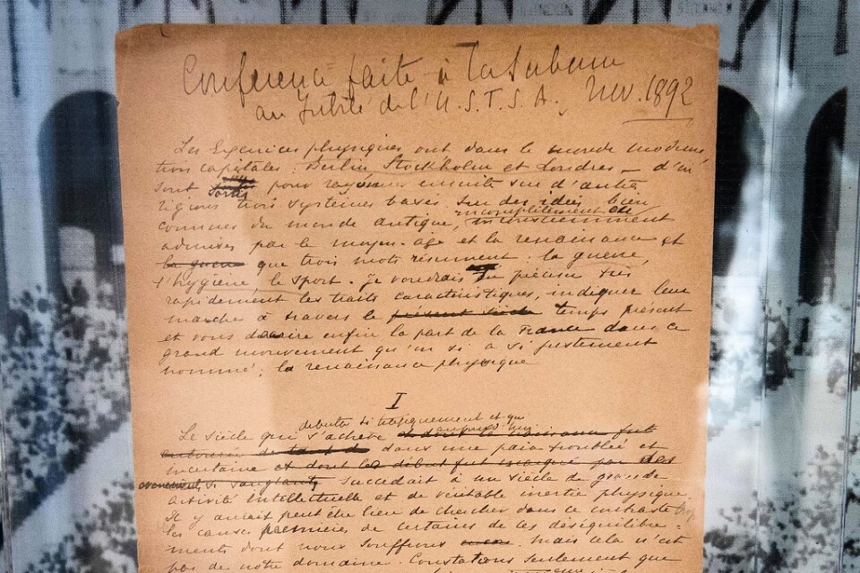 Det 122 år gamla dokumentet som Pierre de Coubertin skrev, om sina tankar på olympiska spelen, såldes i december och har nu skänkts till OS-museet i Lausanne.