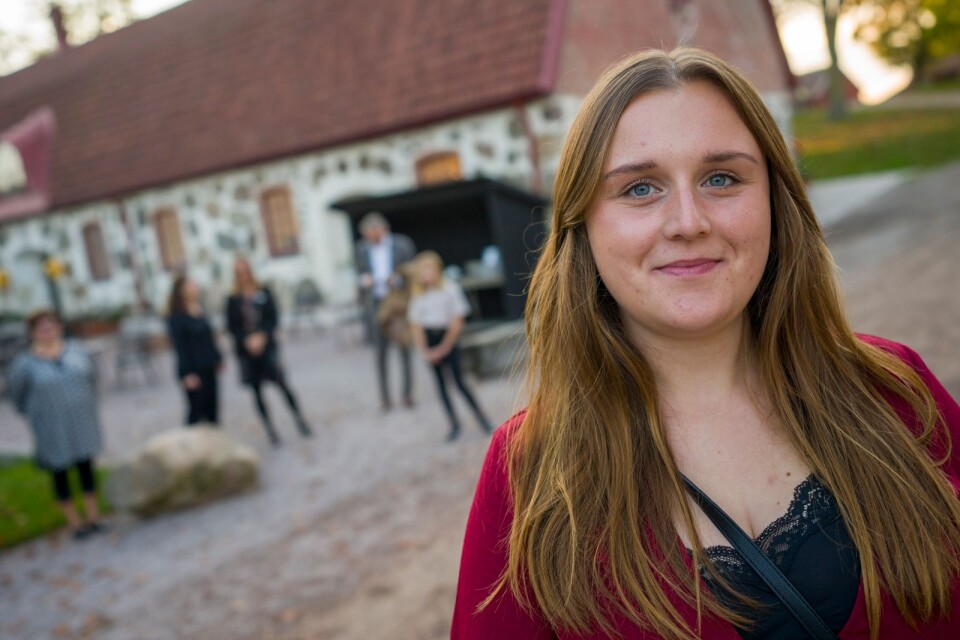 Årets unga företagare heter Linnéa Wiloboken och startade sitt hunddagis i Broby för tre år sedan.