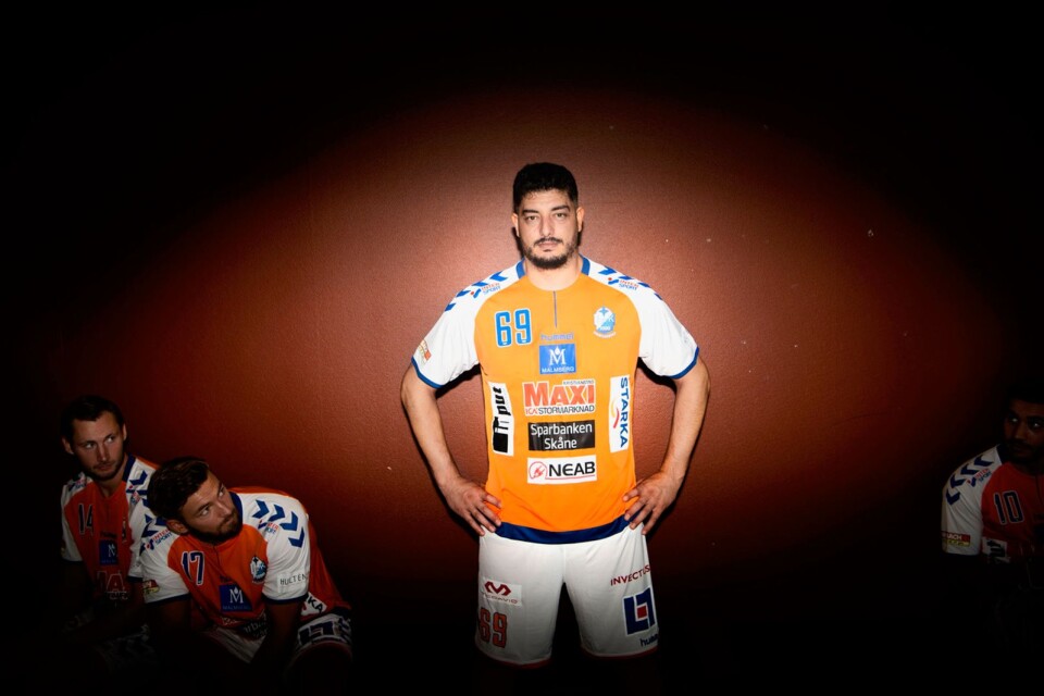 Jihed Jaballah är 204 centimeter lång och väger 120 kilo.  Han är ny nyckelspelare i IFK Kristianstad.