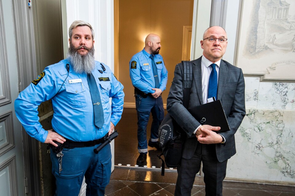 Kammaråklagare Kjell Jannesson i väntan på att att rättegångens sjätte dag ska inledas.