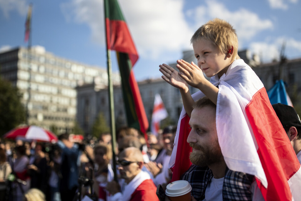 Belarusier demonstrerar i Vilnius i Litauen, ett år efter de omfattande protesterna efter valet i Belarus 2020, då Alexandr Lukasjenko utropade sig till segrare. Arkivbild.