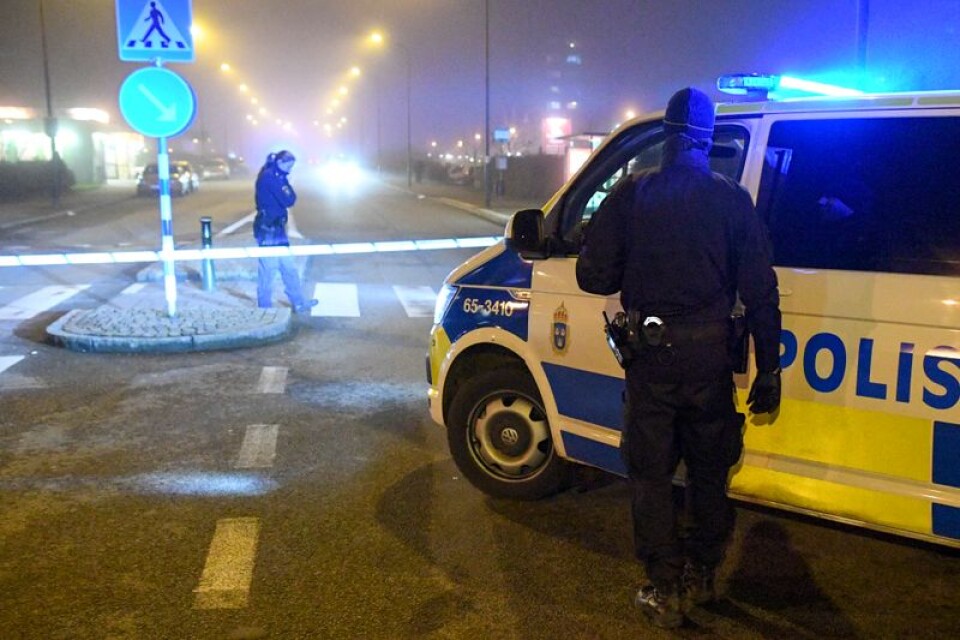 Polisavspärrning efter en skottlossning i Malmö förra året. Arkivbild.