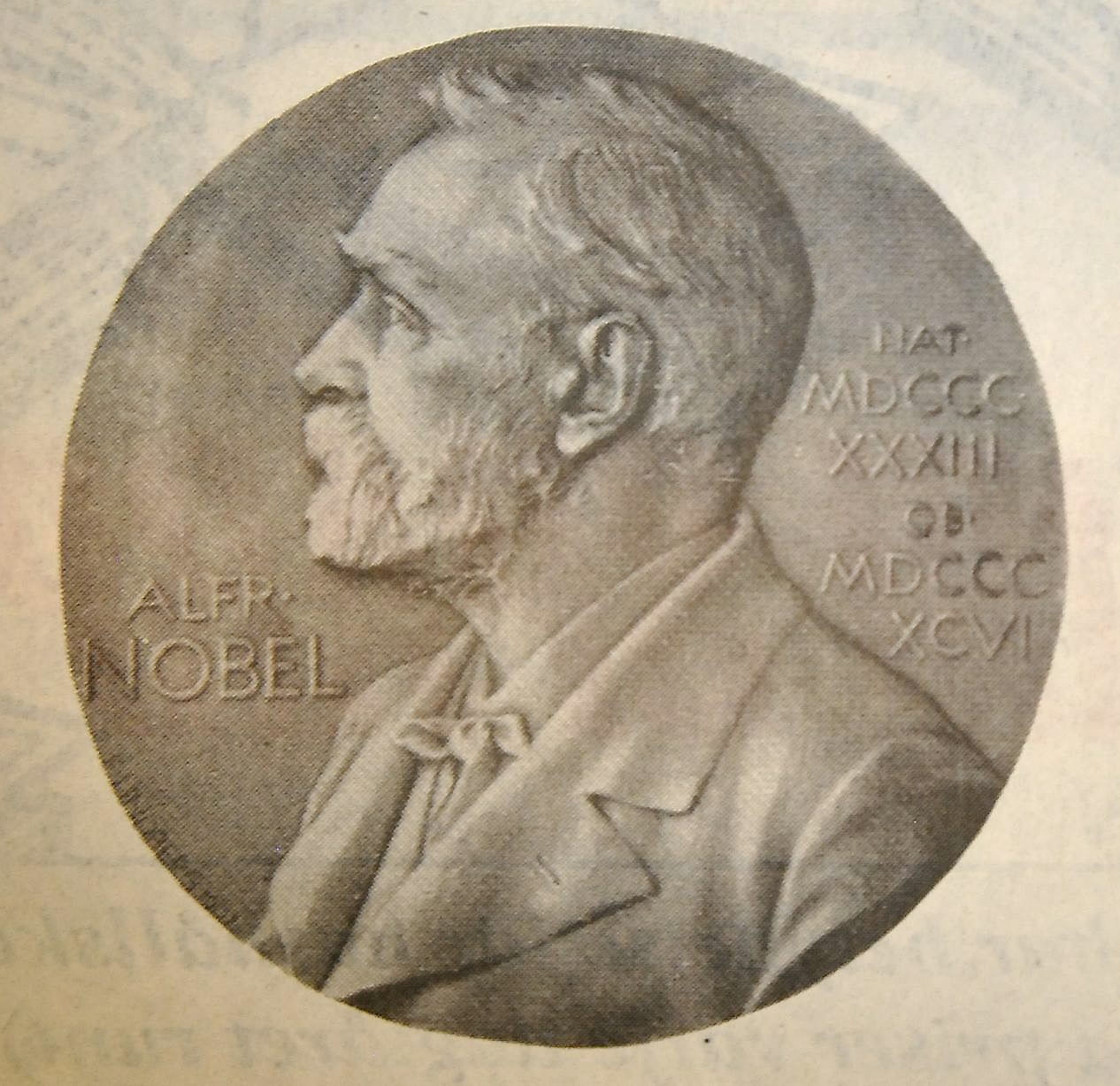 Aktuell profil – Alfred Nobels – från den svenska nobelmedaljen.
Arkiv