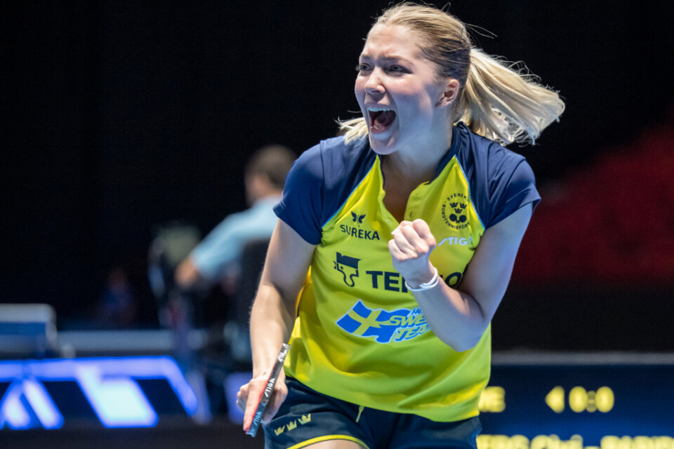 Sveriges Stina Källberg och hennes lagkamrater är klara för åttondelsfinal i lag-EM i bordtennis i Malmö arena. Arkivbild.