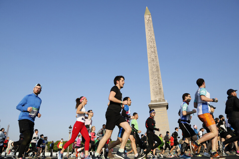 Löparna får inte springa förbi Place de la Concorde i Paris i år. Maratonloppet i den franska huvudstaden ställs in. Arkivbild.