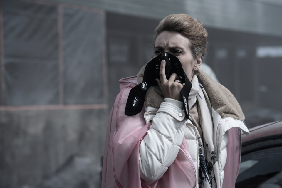 Aliette Opheim spelar Gunhild i den första isländska Netflixserien "Katla". Pressbild.