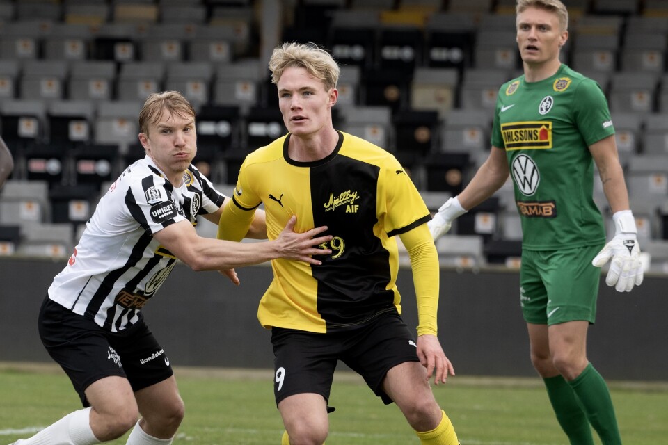 Max Fenger gjorde debut för Mjällby mot Landskrona.