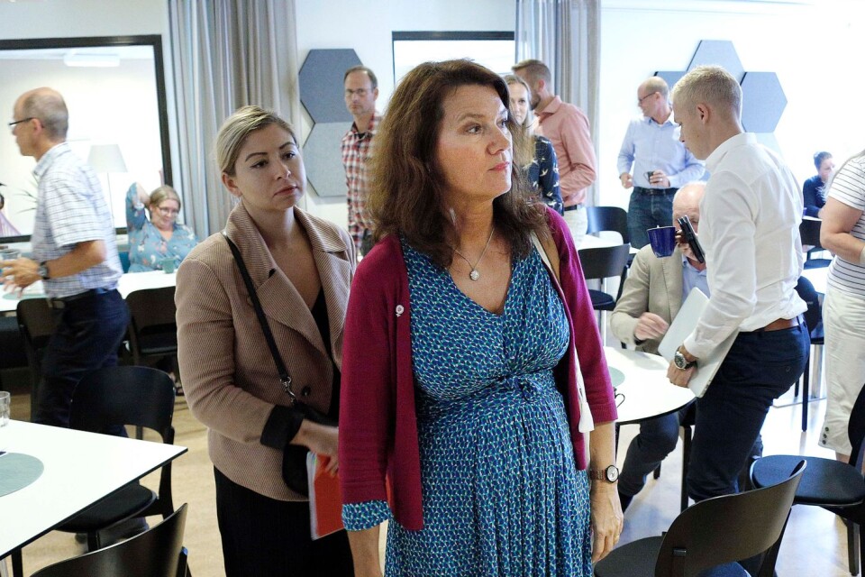 På måndagen besökte EU- och handelsminister Ann Linde (S) Borås. På Swedac träffade ministern personal och fick bland annat svara på frågor om utlokaliseringen av myndigheten.
