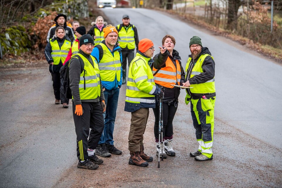 Ett sextiotal personer deltog i Missing peoples skallgång kring Vrängö i Nättraby på måndagen.