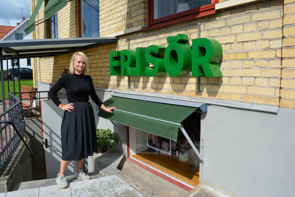 Frida Hjalmarsson har öppnat ny frisörsalong i Broby.